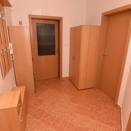 Apartment Labska *